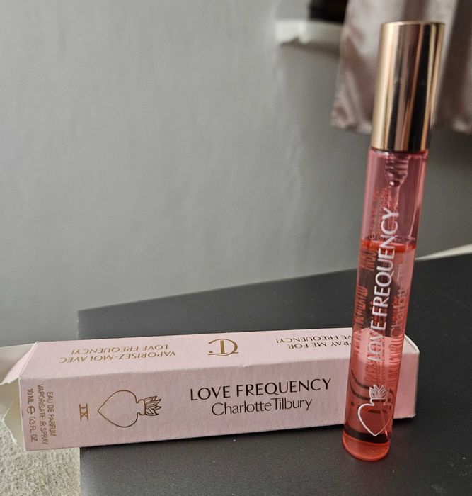 Perfumy Charlotte Tilbury Love frequency
