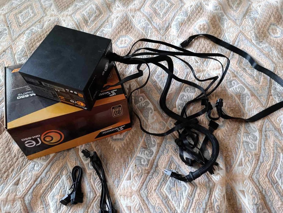 Продам Блок живлення Seasonic