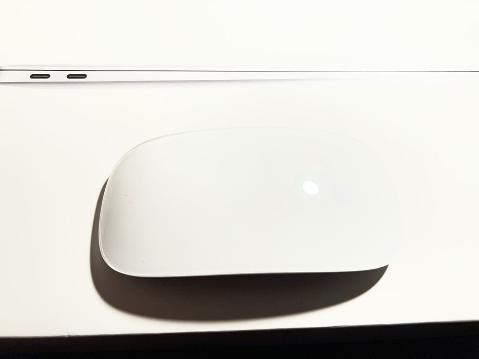 Apple Macbook Air 13-inch 2020