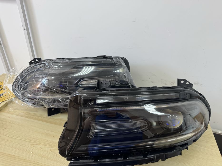 Dodge Charger 2014-2023 р , передні фари