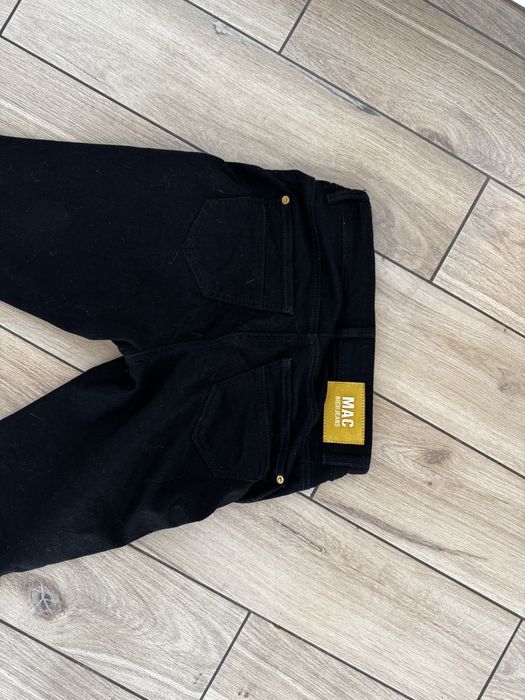 Spodnie czarne z zamkami