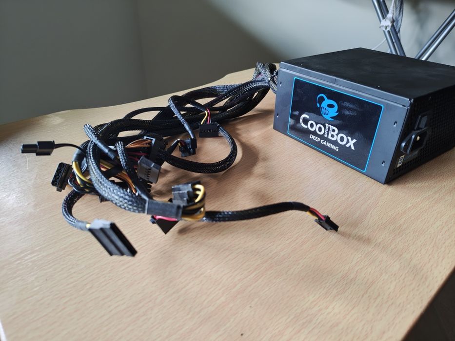 Fonte de alimentação 650w CoolBox