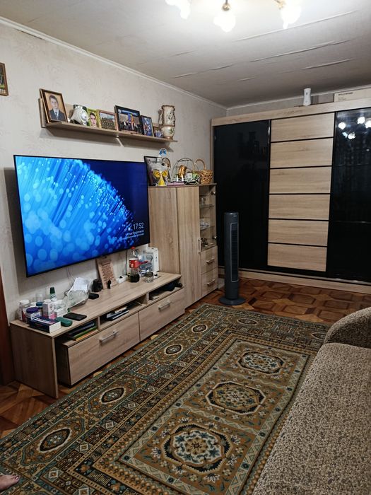 3 ну Червоний Камінь 60м2