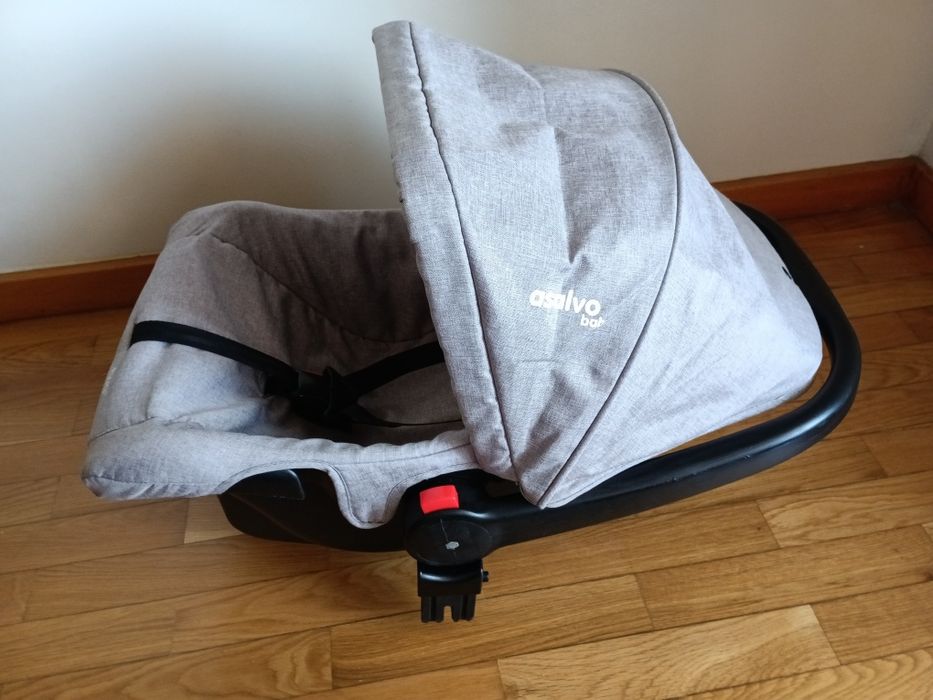 Carrinho Bebé Assalvo (só c/babycoque/ovo)