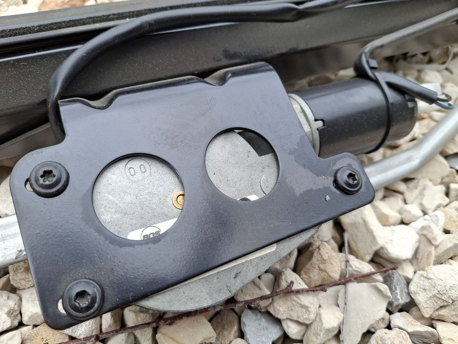 Roleta Elektryczna Tylnej Szyby BMW E60 Sedan
