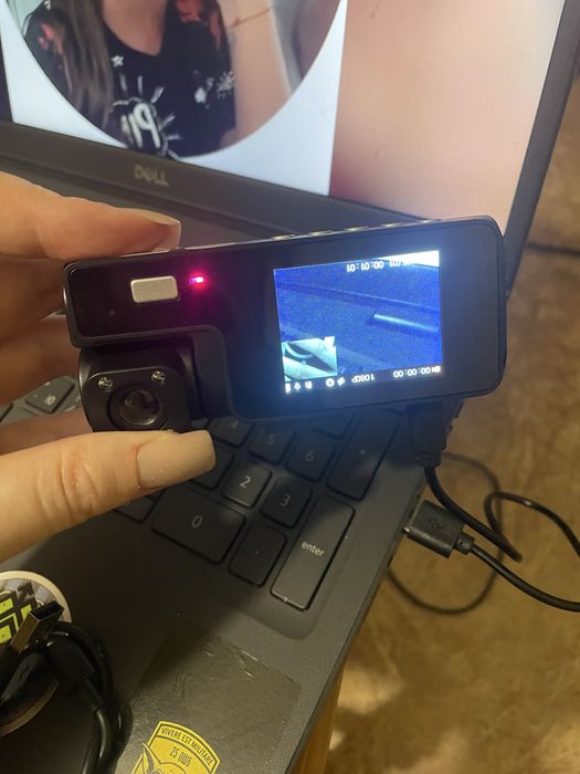 Відеореєстратор новий на дві камери з екраном