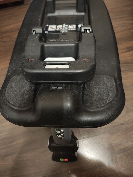 fotelik samochodowy JOIE STAGES ISOFIX PAVEMENT 0-25KG