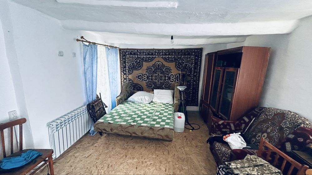 Продам будинок з  ділянкою
