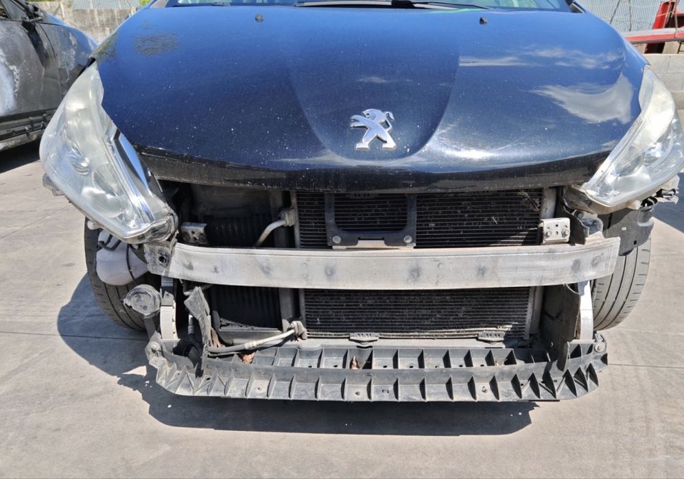 Peugeot 208 1.6 hdi 11/2013