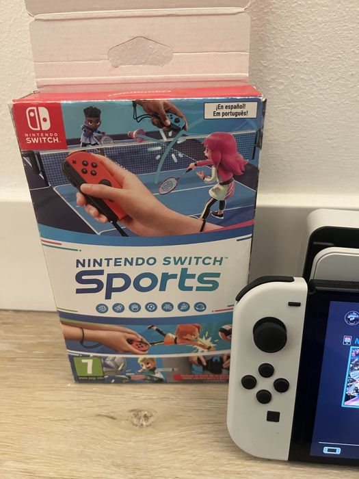 Nintendo Switch Oled + Mario Kart 8 + Sports +4 Joy Con + 2 Volantes