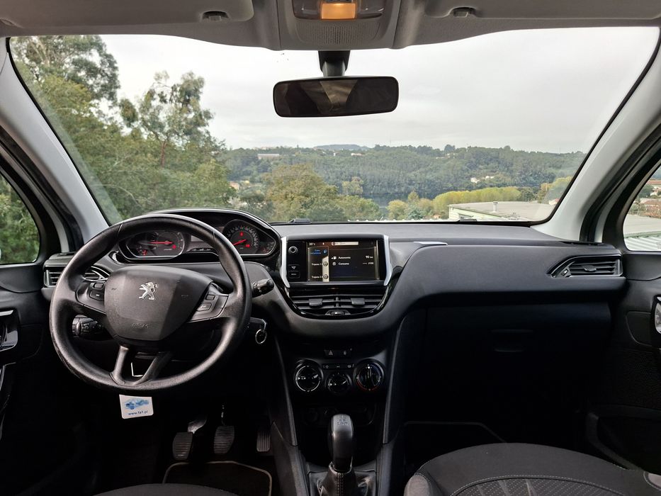 Peugeot 208 VTI Active — photo 5