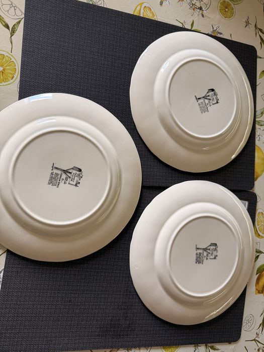 Pratos  de Porcelana Johnson Bros.