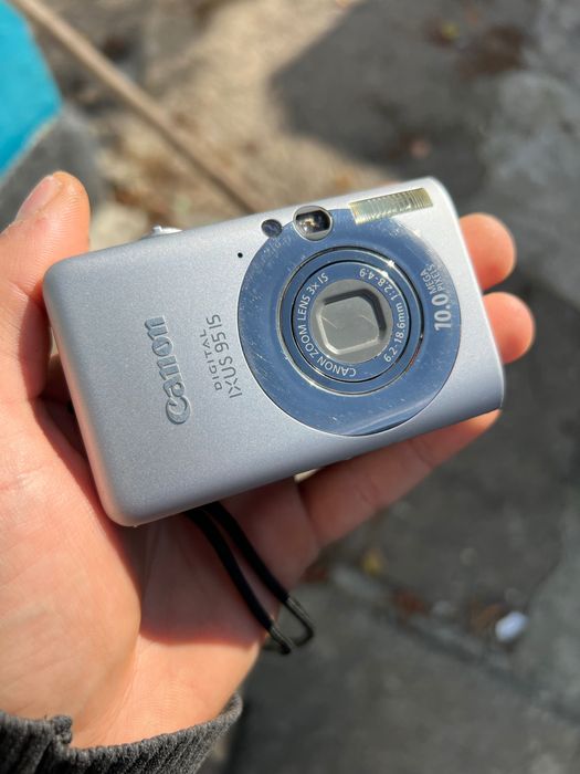 Canon Digital IXUS 95 IS картою пам'яті 2gb і зарядка