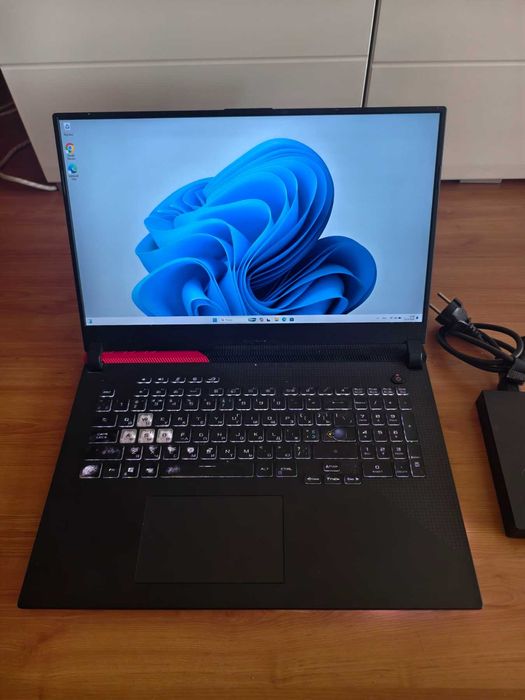 Asus Rog 17д Ryzen 7 5800H RTX 3050Ti 4gb SSD 512GB RAM 32 ГБ!