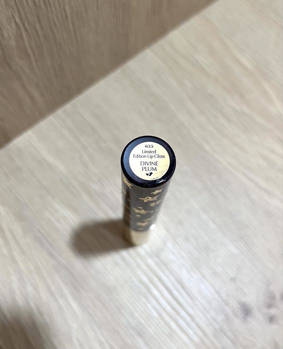 Estee lauder nowy błyszczyk świąteczny limitowana śliwka Divine Plum