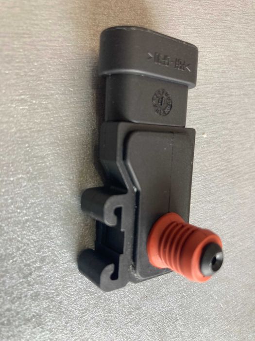 Датчик абсолютного давления DAEWOO/OPEL Metzger 0906047 новый