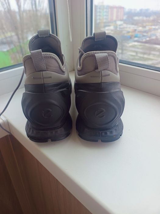 Кросівки ECCO EXOSTRIKE M (31 см.)