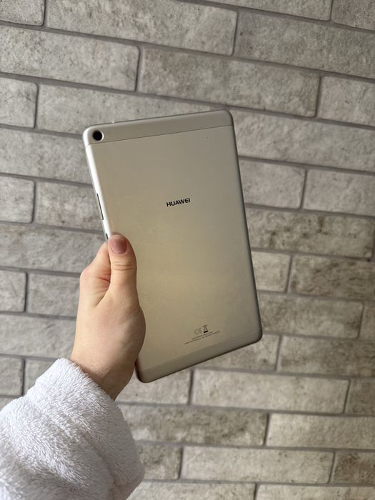 Huawei планшет срібний