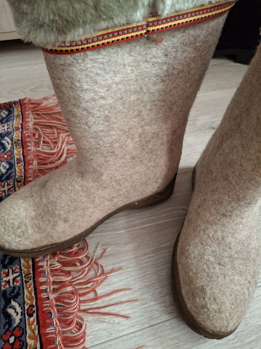 Валянки жіночі 39.