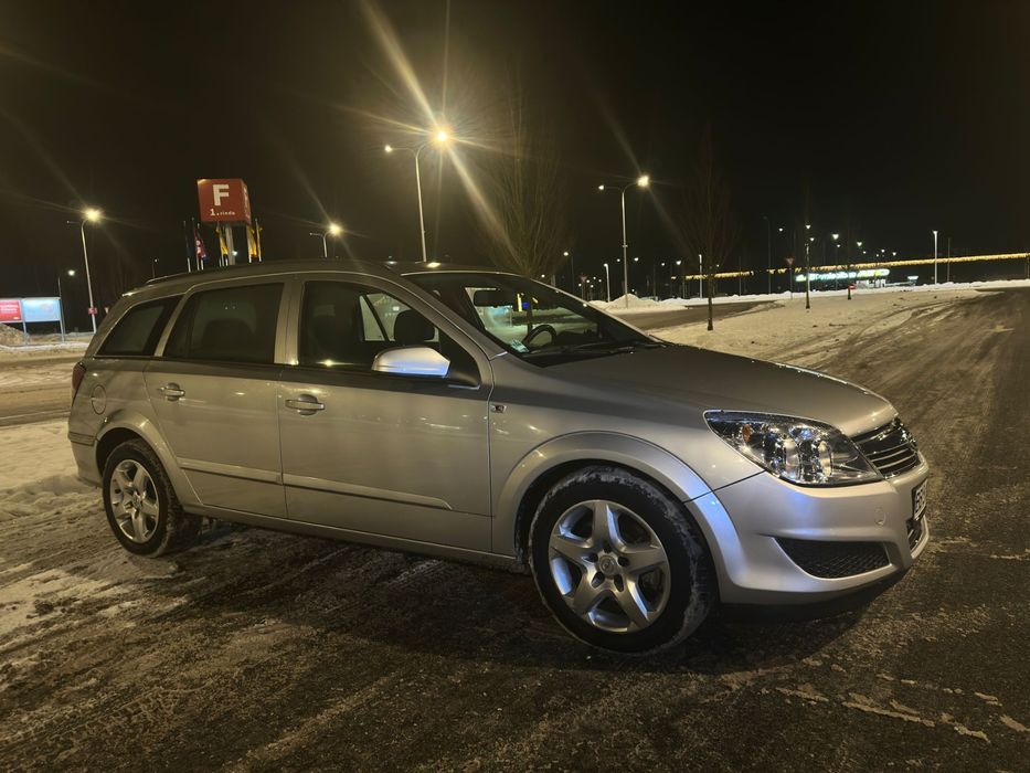 Опель Астра універсал