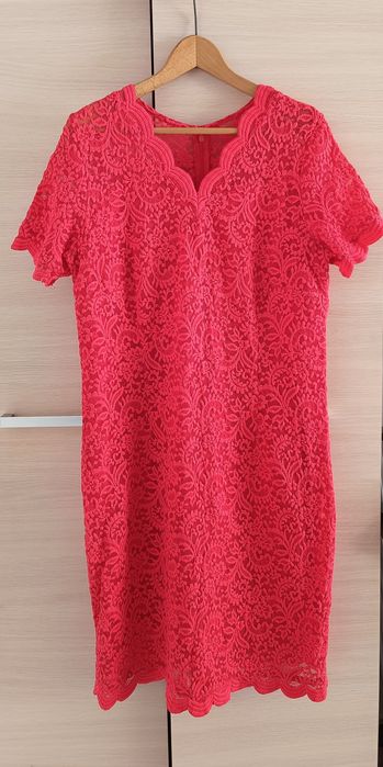 Sukienka koronkowa czerwona