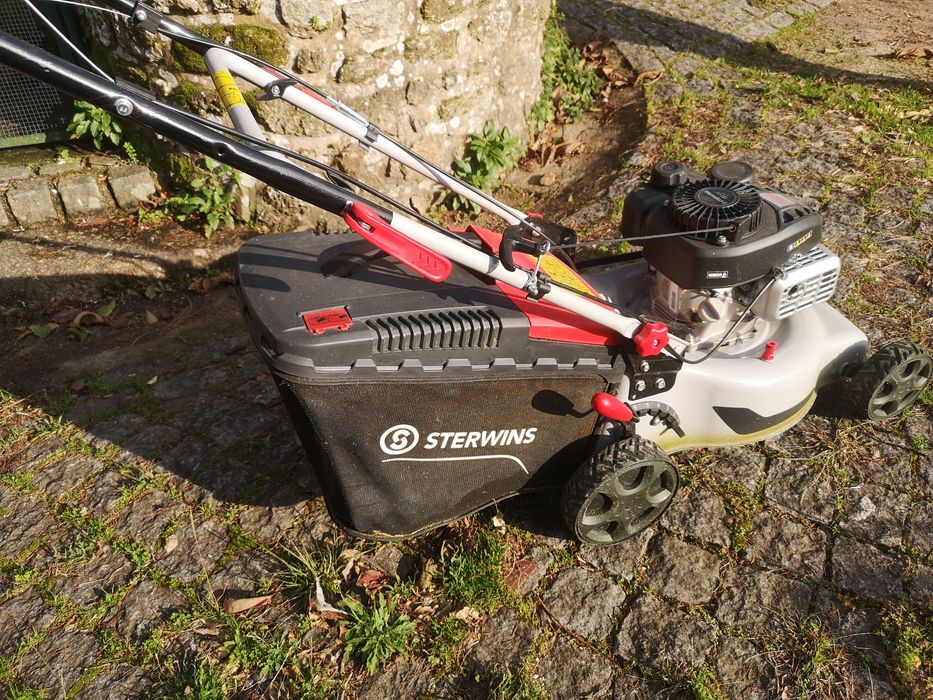 Máquina cortar relva gasolina