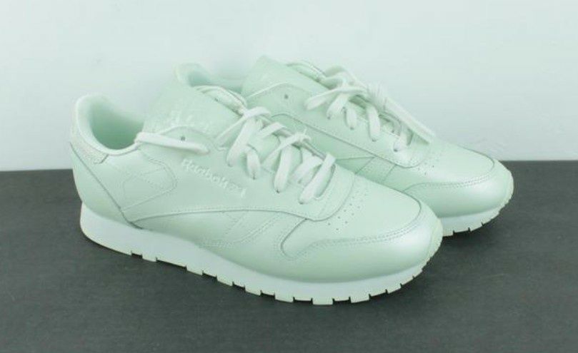 Шкіряні Reebok 35p, перламутровий колір