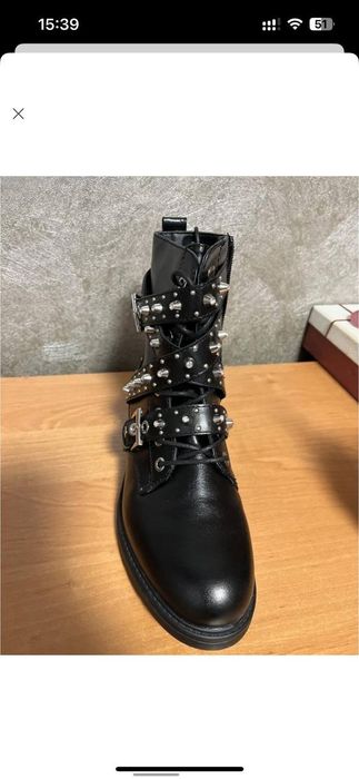 Нові осінні ботінки