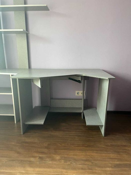 Продам стол компьютерный б/у, кресло компьютерное