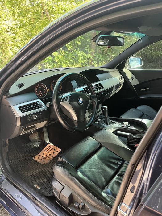 Продам BMW e60 520