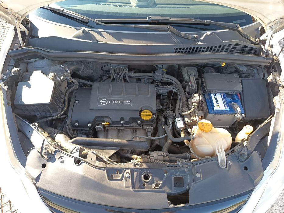 Opel corsa 1.2 gasolina e GPL muito estimado