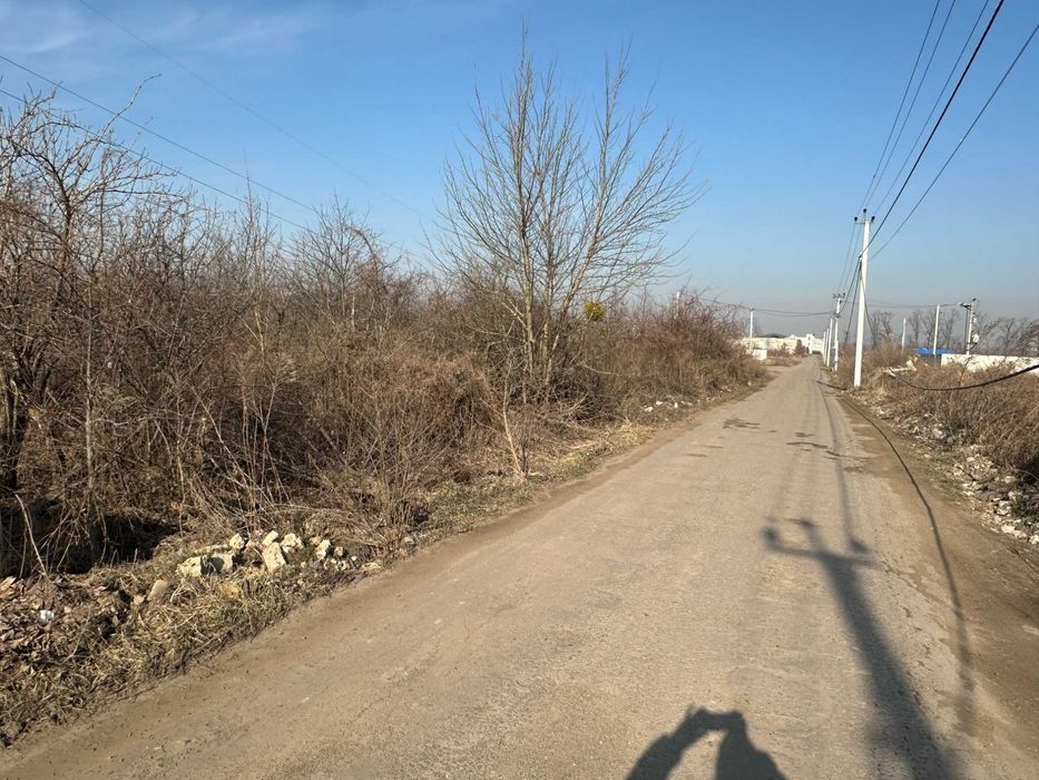 Продаж землі під промисловість 1,57 га між Тарасівкою та Крюківщиною