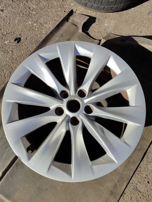 Диски Tesla S R19