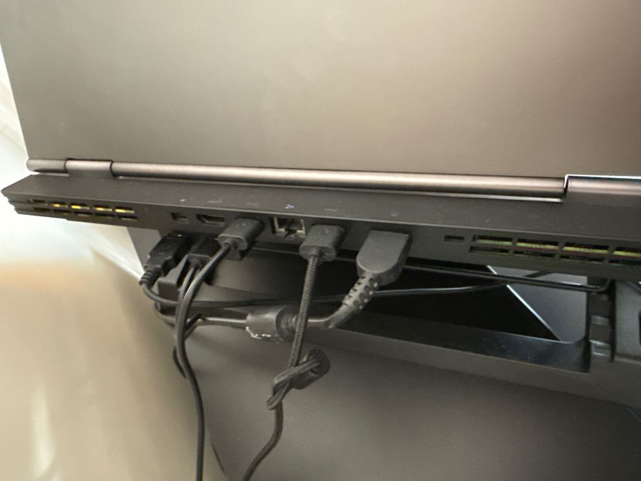 Laptop LENOVO i7-9750H 15.6'' FHD IPS RTX 2060 6GB