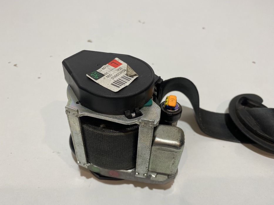 Ремінь безпеки передній/задній/правий/лівий Фольцваген Гольф плюс