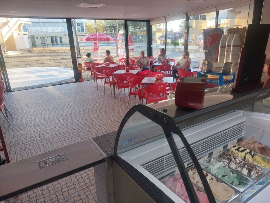 Trespasse de Gelataria/Pastelaria e Petiscaria Quinta do Conde • OLX