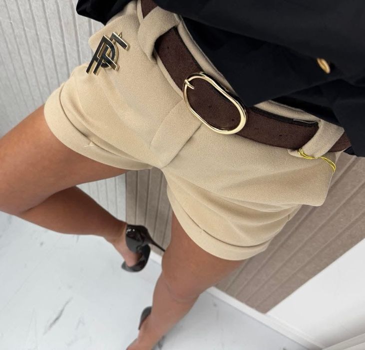 Piękne spodenki logo paparazzi trzy kolory