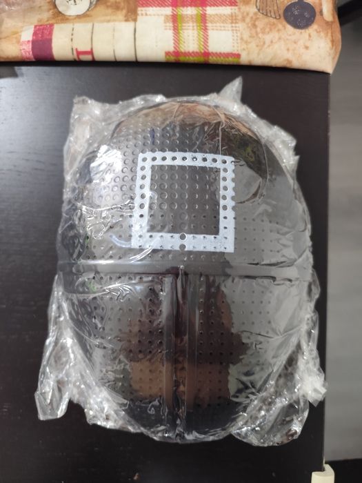 Máscaras alusiva ao jogo Squid game