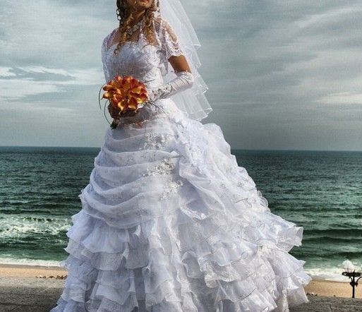 Можно продать свадебное платье. Свадебные платья без колец не пышные. Свадебное платье на рост 160. Как продать свадебное платье бу. Продать бу свадебное платье г.