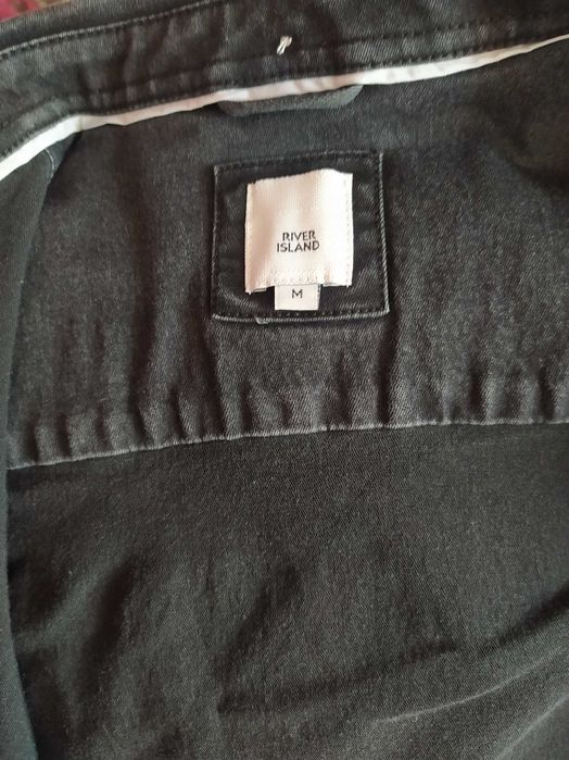 Одяг в хорошому стані.