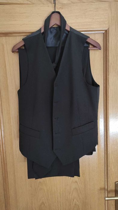 Traje Académico - Como Novo