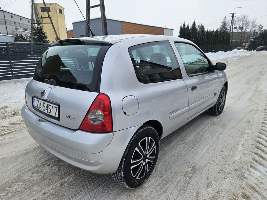 Renault Clio 1.2 2005 rok Zadbane