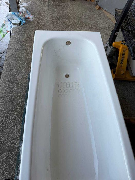 Чавунні ванни з невеликим дефектом. Ванна чугунна. ROCA. Різні розміри