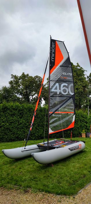 Katamaran Minicat 460 Elite wersja carbon