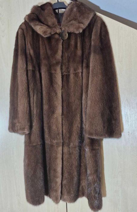 Норкова шуба в кольорі сообль