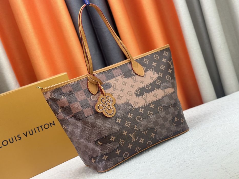 Жіноча сумка LOUIS VUITTON M26174 (60x38x23 см)