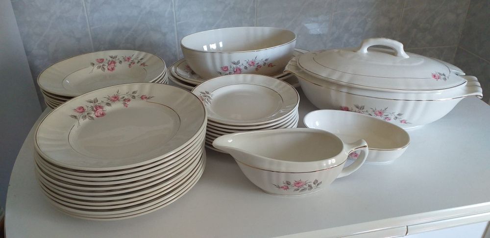 Conjunto de loiça de Sacavém