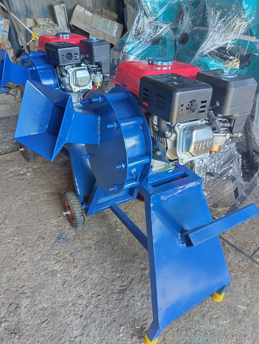 Щепорез щіпоріз веткорез бензиновый7л/с або электродвигатель 220\380