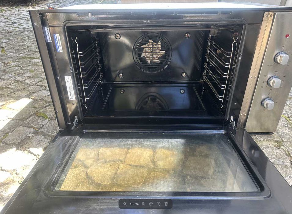 Forno de 90cm ARISTON