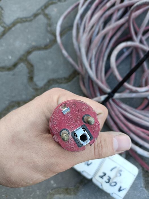 Przedłużacze 230V – 30m + 20m z rozdzielaczami